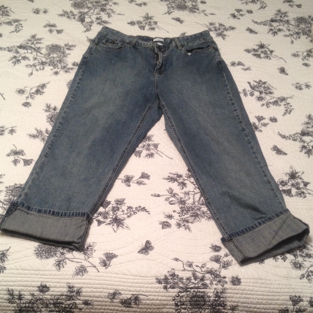 Liz & Co stretch Capri's